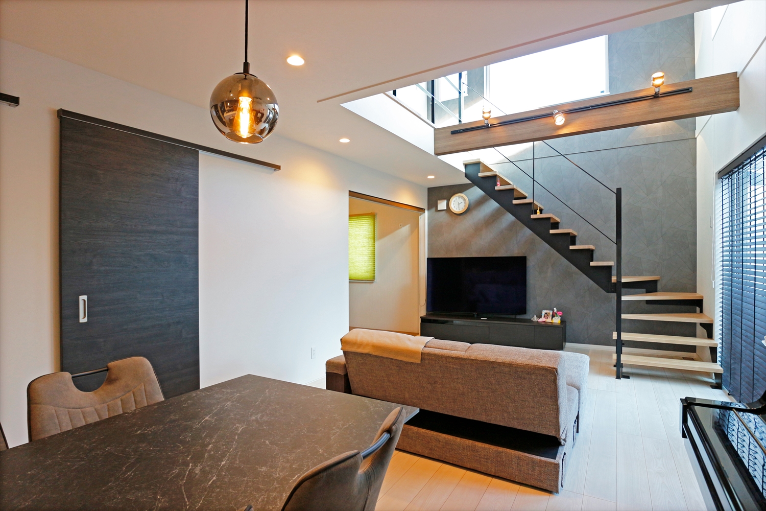 デザインや色合いはどのようにして決めていきましたか？